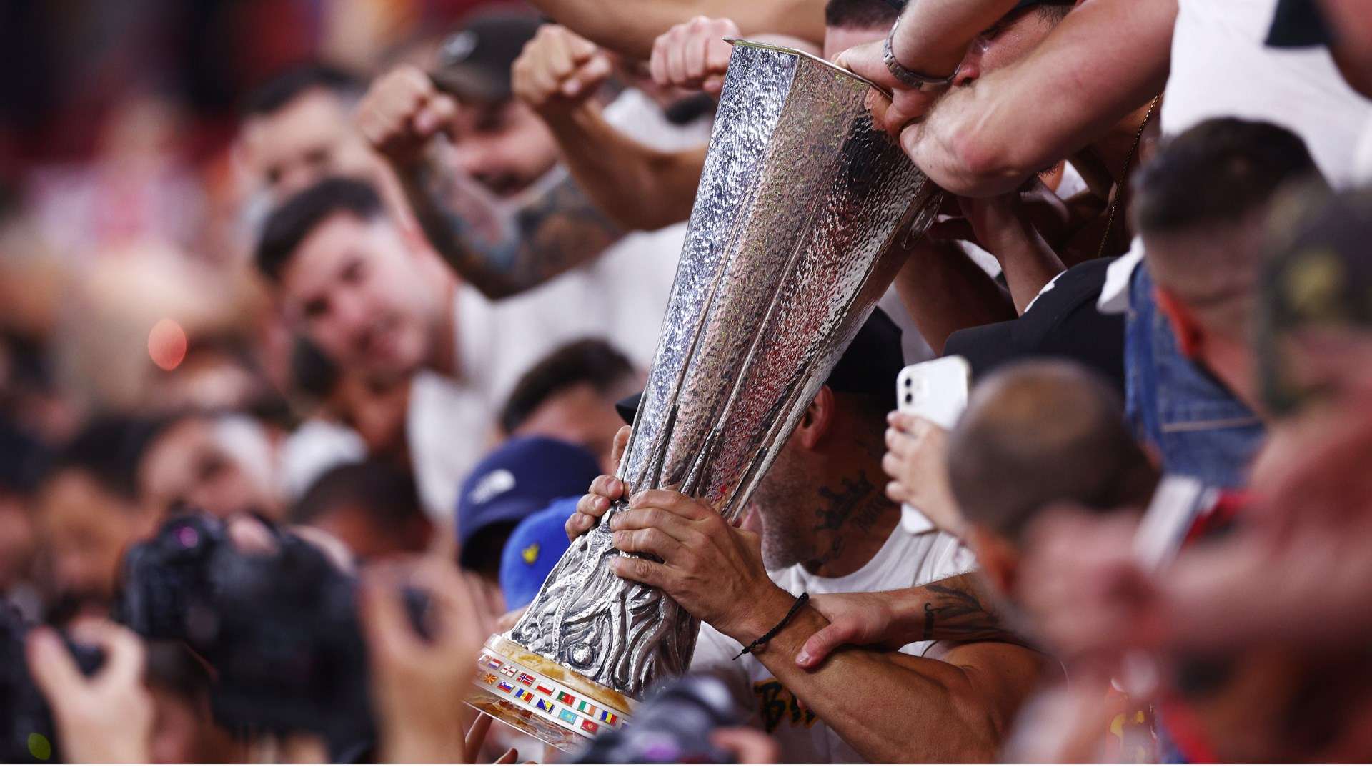 大爆冷！开拓者22分大逆转终结雷霆8连胜，杨瀚森连续3场遭弃用令人遗憾